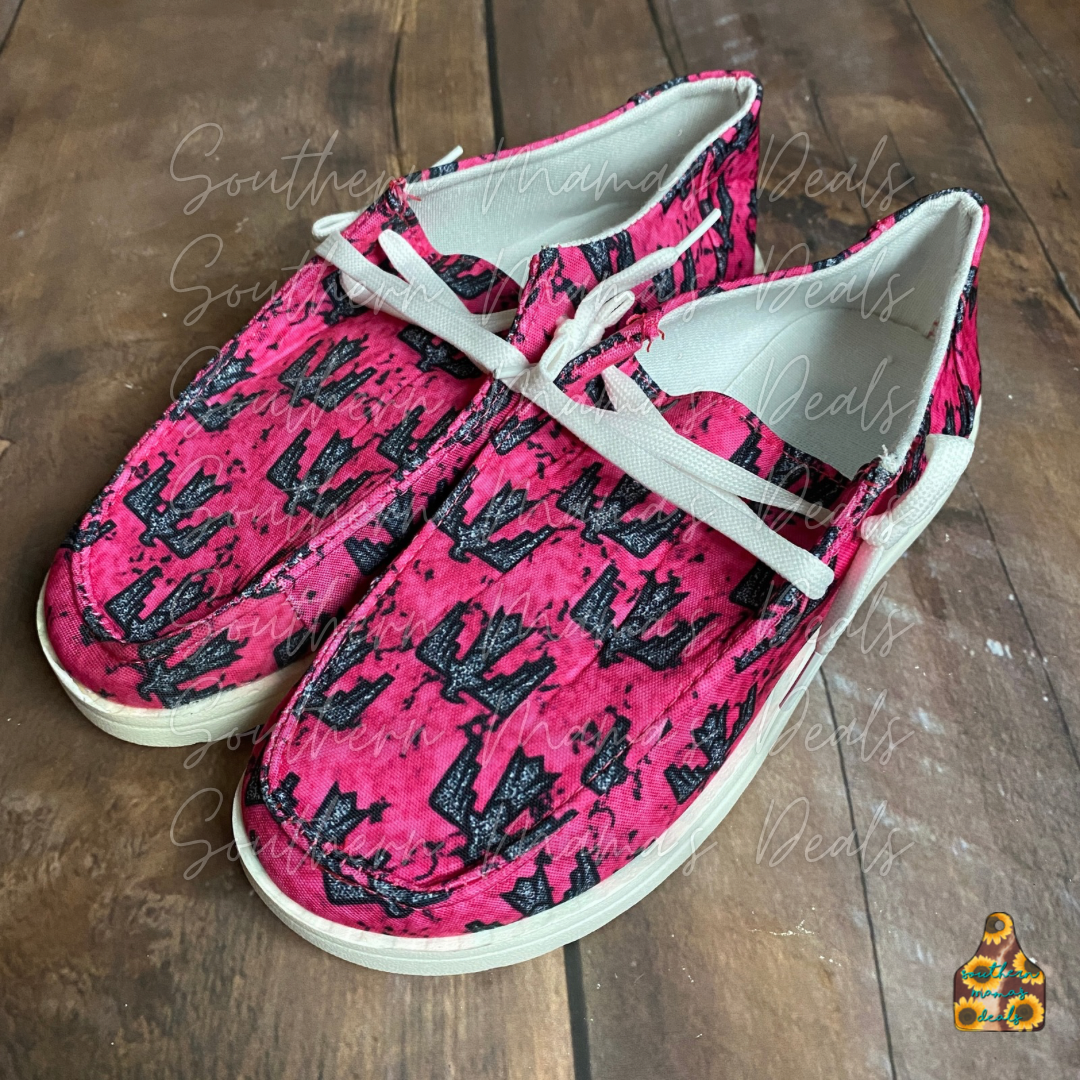 Pink Fire Bird Conch Canvas Shoe (Size 7)